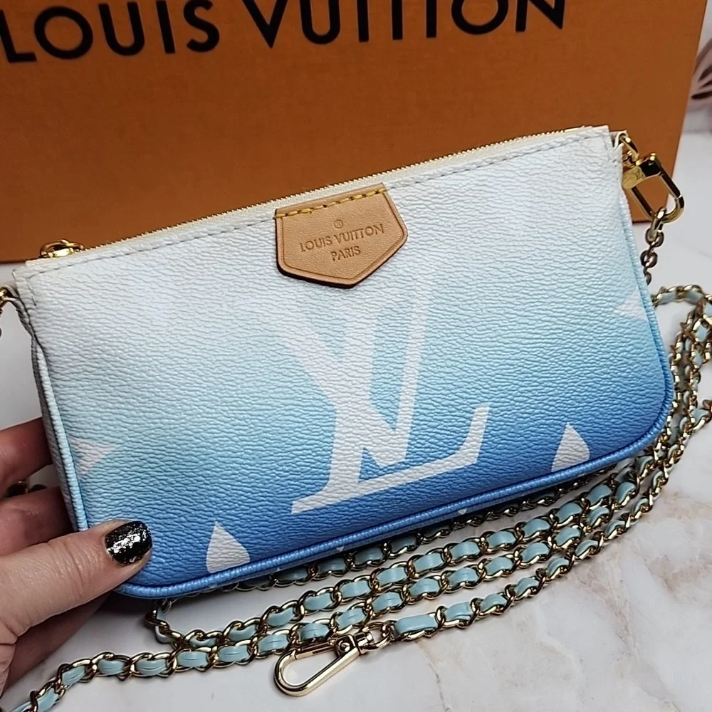 Louis vuitton by the pool pochette